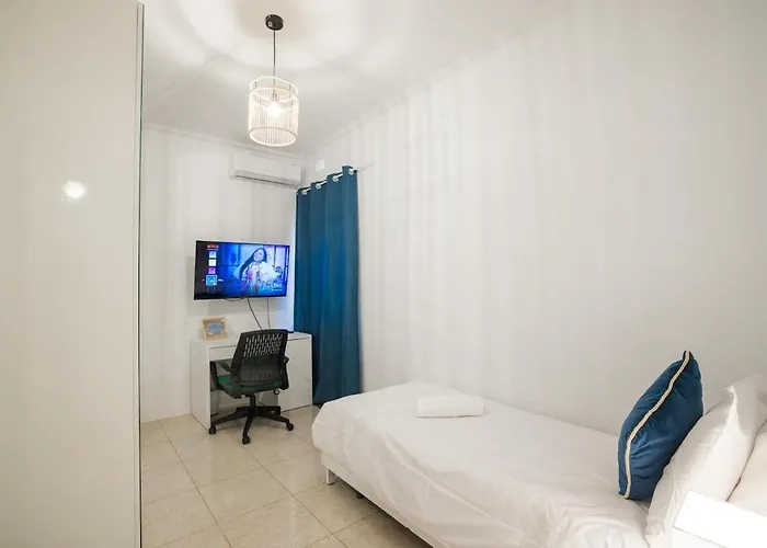 Seafront Luxury 3 Bedroom St Julians * St. Julian's