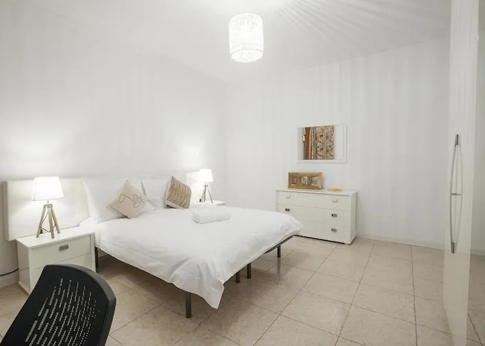 Seafront Luxury 3 Bedroom St Julians