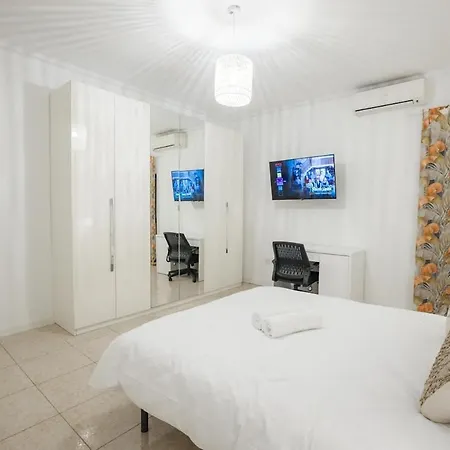 Seafront Luxury 3 Bedroom St Julians Saint Julian's