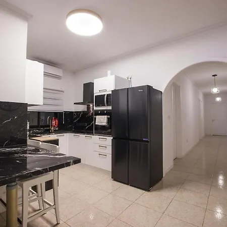Seafront Luxury 3 Bedroom St Julians Saint Julian's