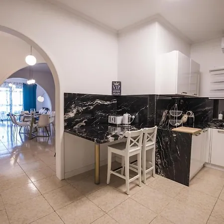 شقة Seafront Luxury 3 Bedroom St Julians سانت جوليان