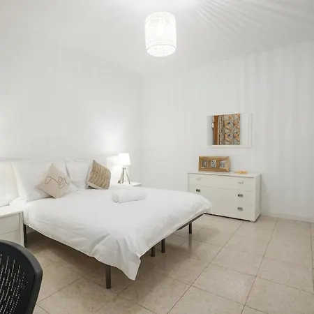 Seafront Luxury 3 Bedroom St Julians