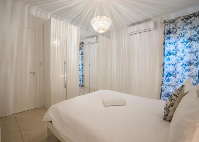 Seafront Luxury 3 Bedroom St Julians Saint Julian's