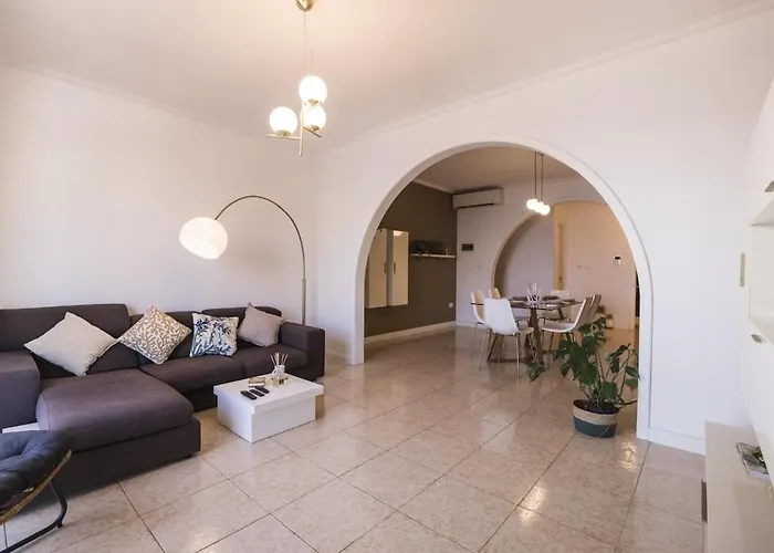 Apartment Seafront Luxury 3 Bedroom St Julians *