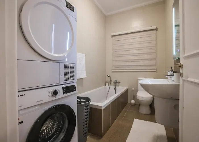 Seafront Luxury 3 Bedroom St Julians Apartment