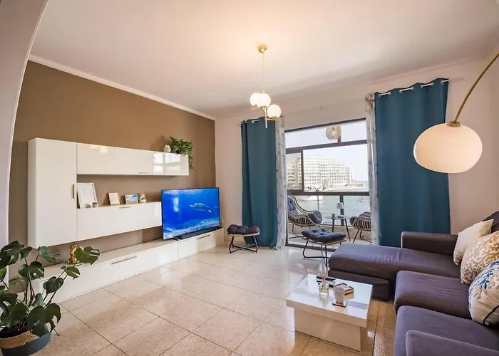 Seafront Luxury 3 Bedroom St Julians Appartement